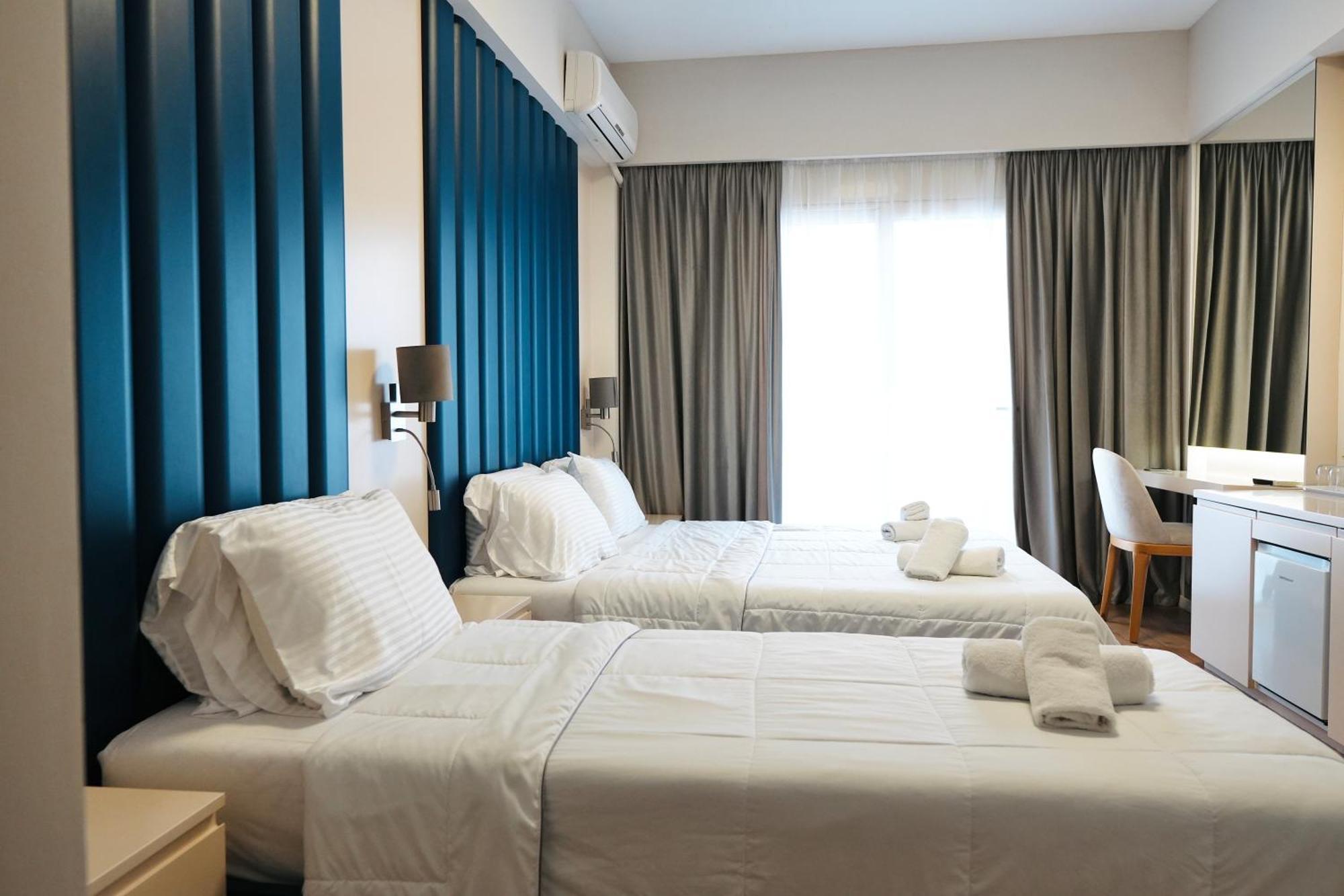 Hotel Blue Sky Sarande Exterior photo