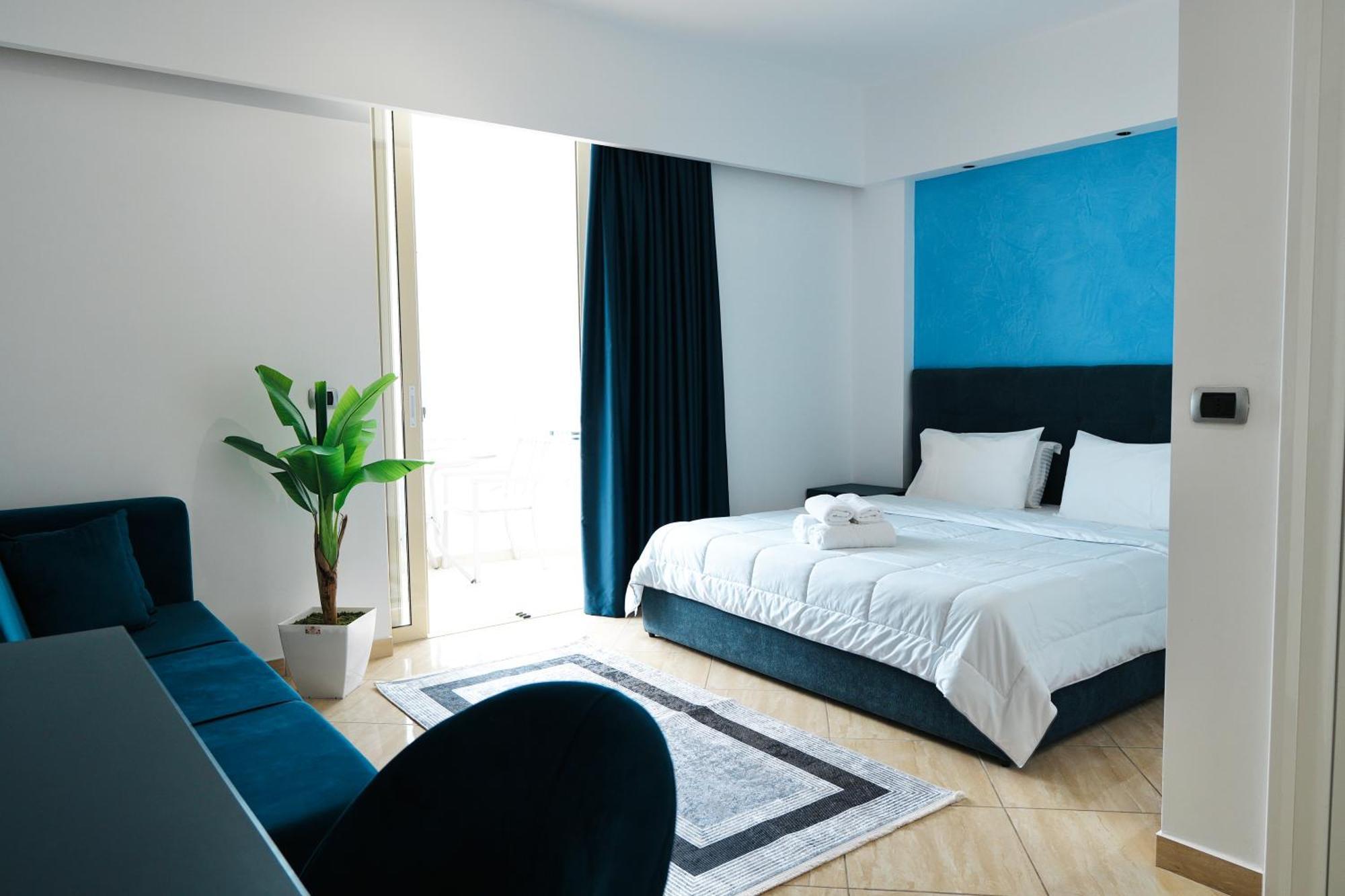 Hotel Blue Sky Sarande Exterior photo