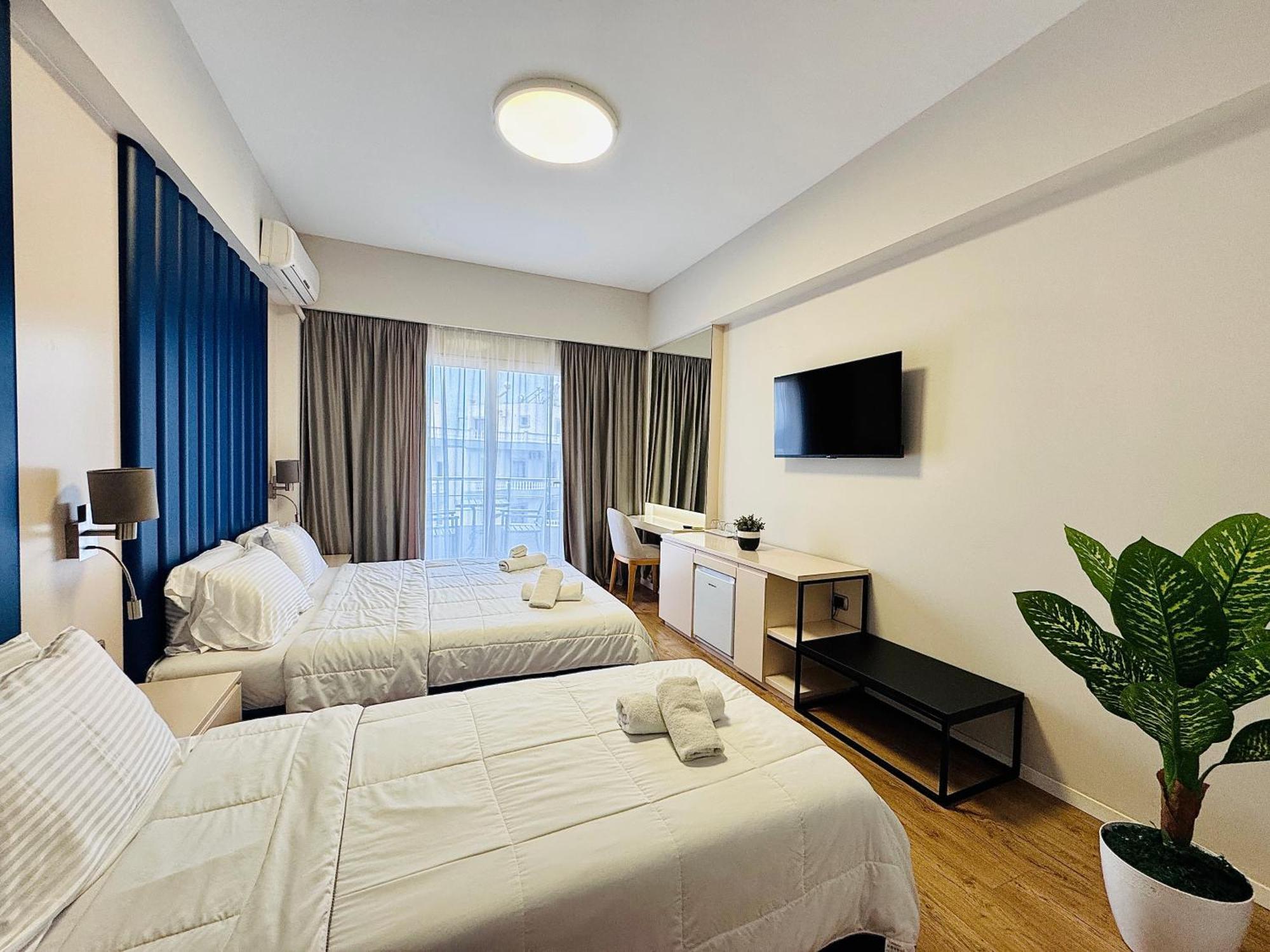 Hotel Blue Sky Sarande Exterior photo