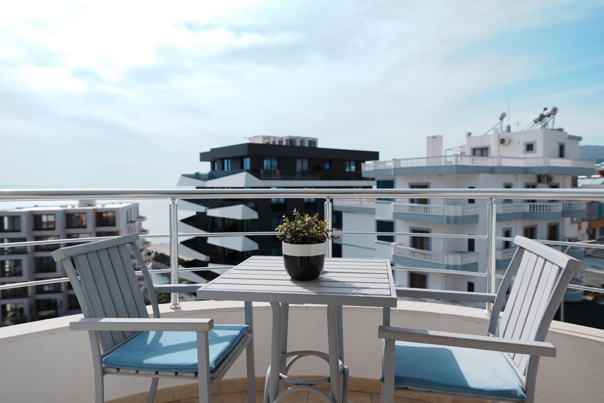 Hotel Blue Sky Sarande Exterior photo