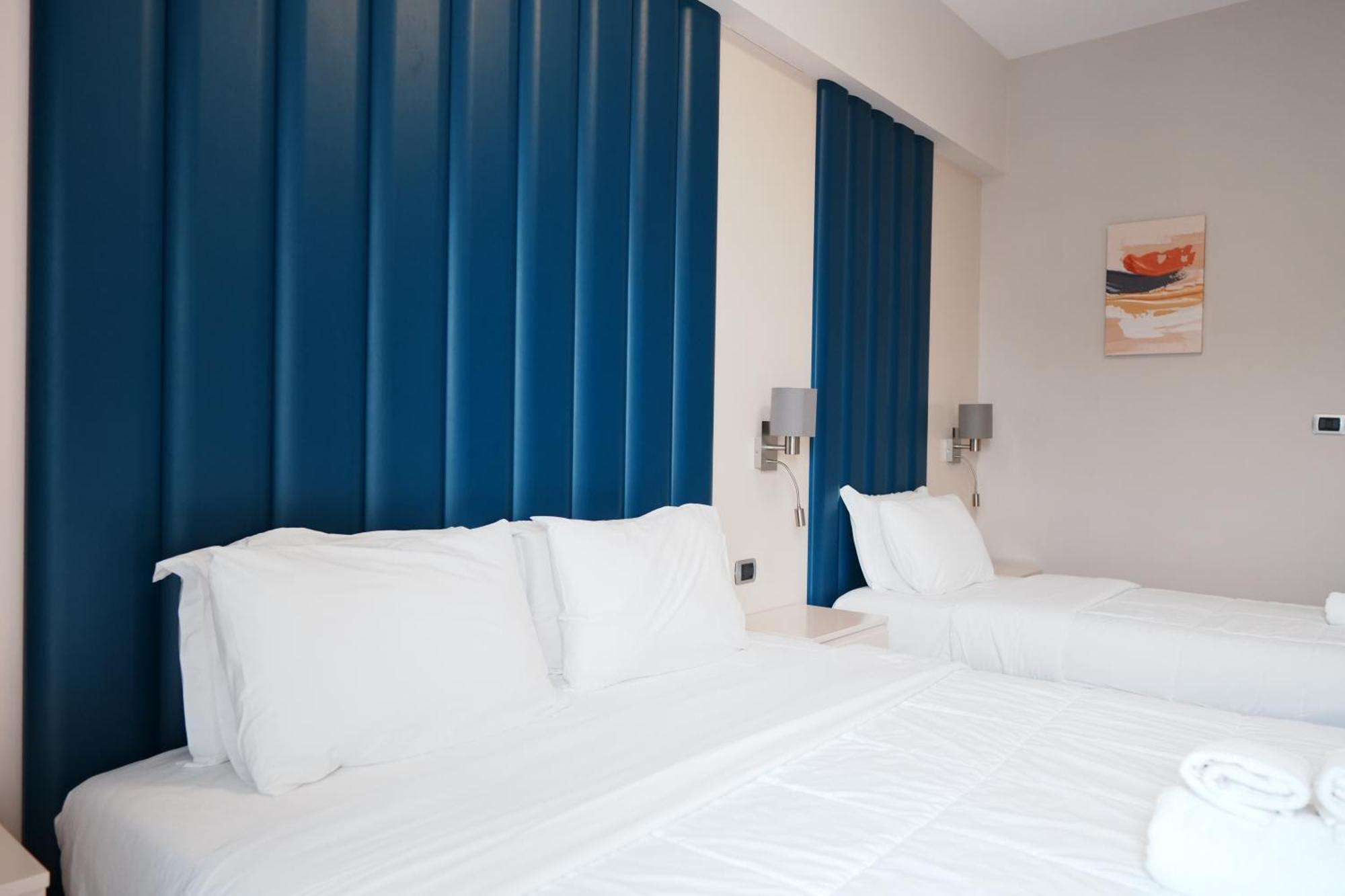 Hotel Blue Sky Sarande Exterior photo