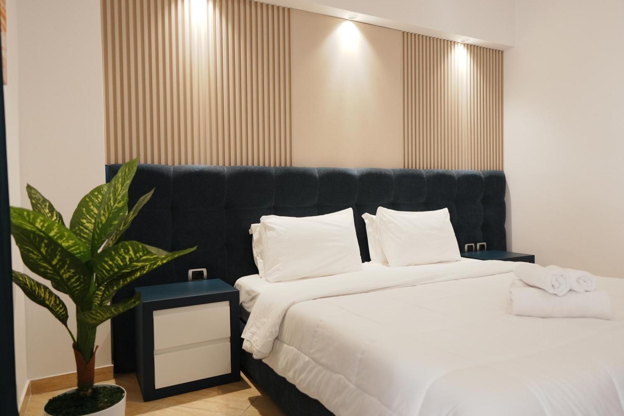 Hotel Blue Sky Sarande Exterior photo