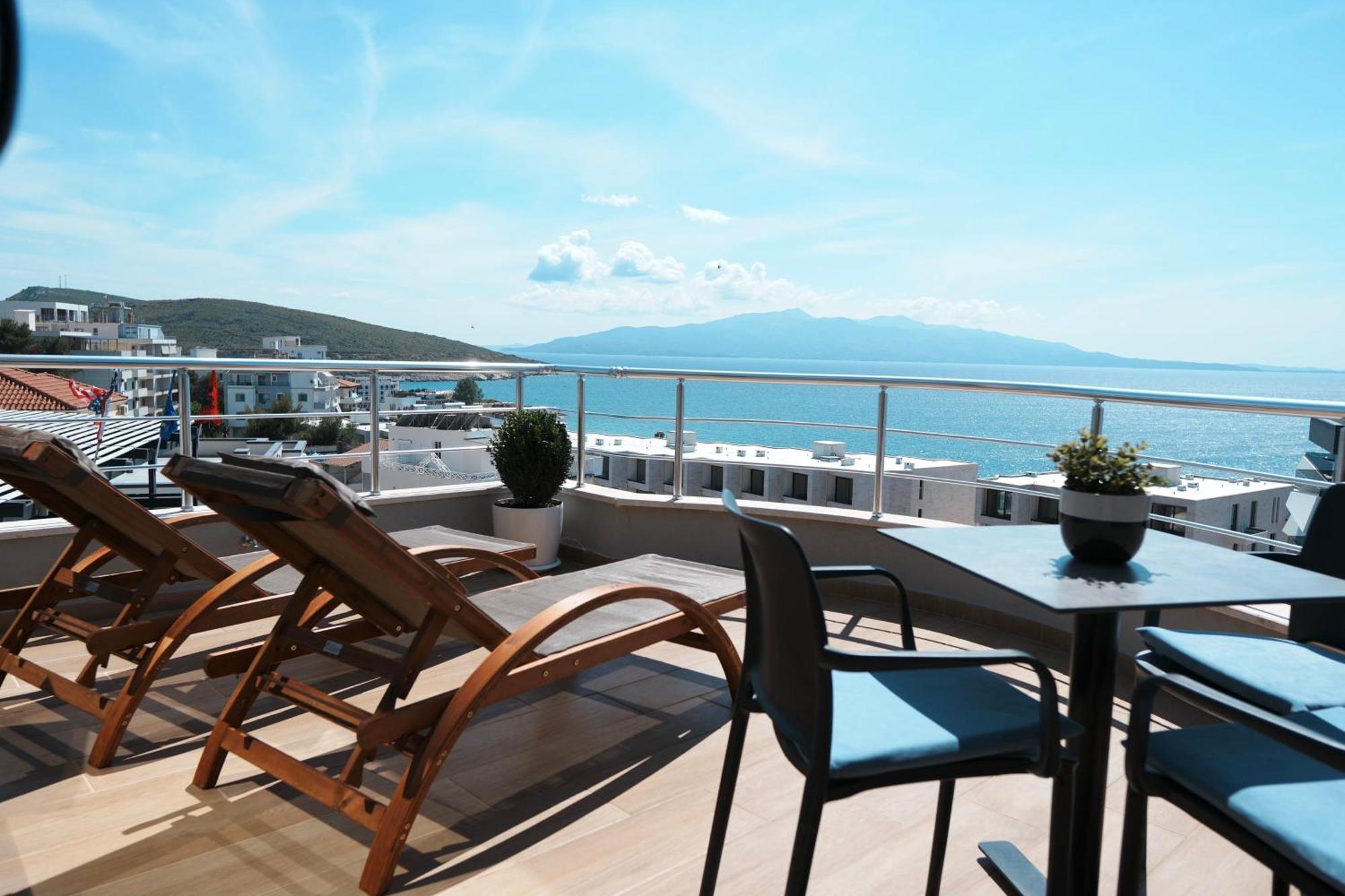 Hotel Blue Sky Sarande Exterior photo