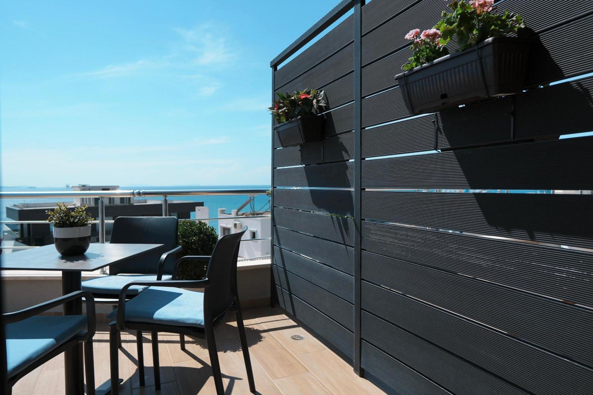Hotel Blue Sky Sarande Exterior photo